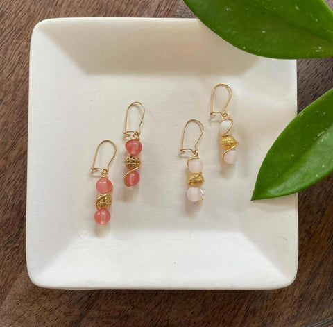 Delicate cherry quartz and agate earrings💗✨