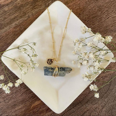 Blue Kyanite wire wrapped necklace💙🤍✨